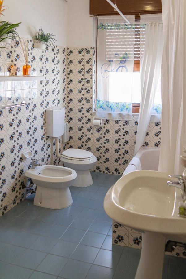Bed & Bike Ferrara Bed & Breakfast ภายนอก รูปภาพ