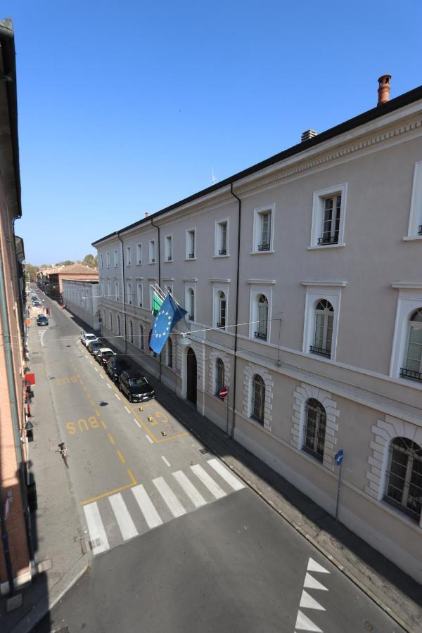Bed & Bike Ferrara Bed & Breakfast ภายนอก รูปภาพ